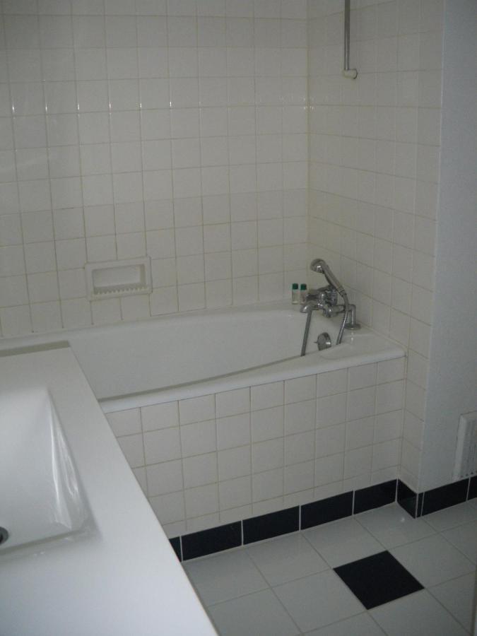 Hotel Continental Vierzon Oda fotoğraf